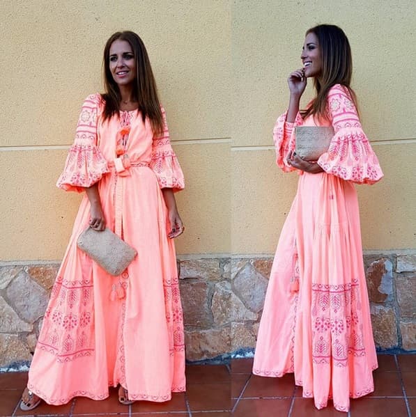 La bella actriz española que llega a la pantalla de UniMás para interpretar a ‘Ana Ribera’ en la serie Velvet, es toda una fashionista. Mira nada más como nos muestra su colección privada cada día en Instagram.