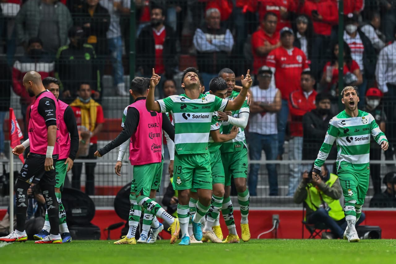 Con gol de último minuto el Toluca se llevó la victoria ante Santos en el juego de Ida de los Cuartos de Final.