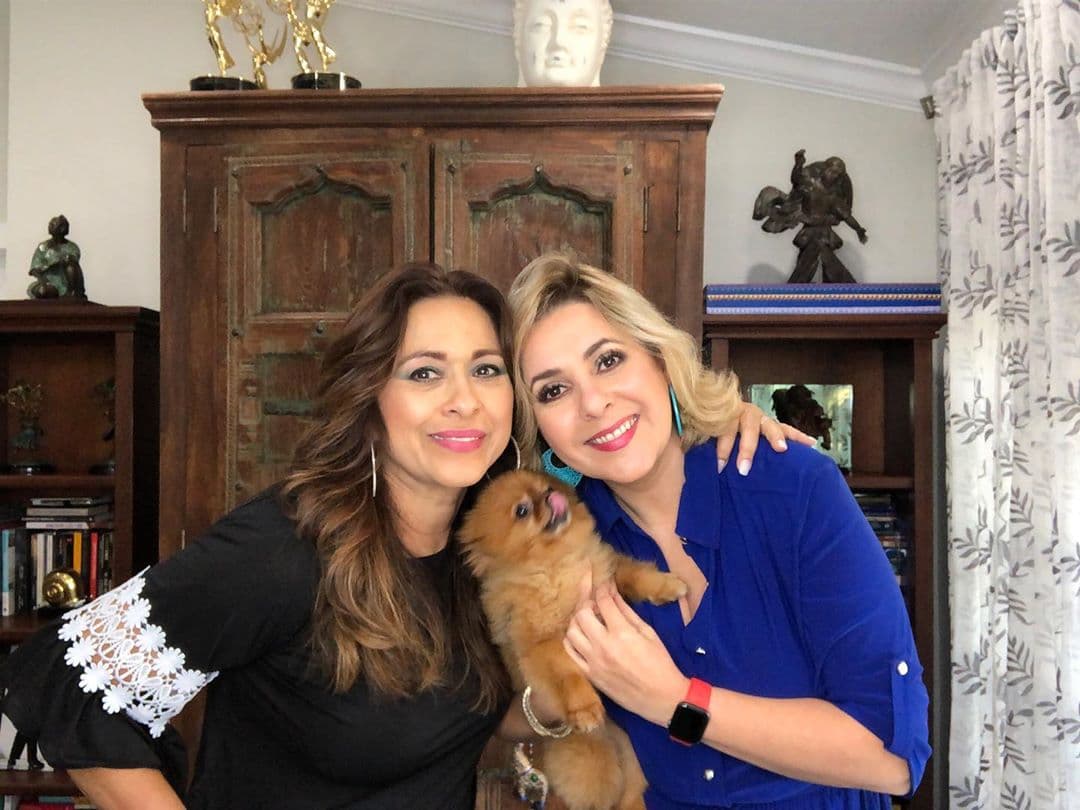 Raúl González es considerado como uno de los pioneros del show. En sus primeros años compartió cámaras junto a Neida Sandoval y Ana María Canseco.