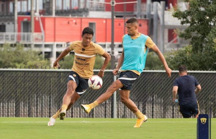 Los Pumas de la UNAM entrenan a su máximo en San Antonio, Texas.