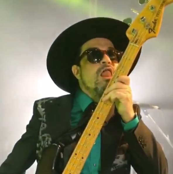 En el camino, Lucena fue abordado por
<b>dos sujetos</b> durante un paseo por el parque Brasil.