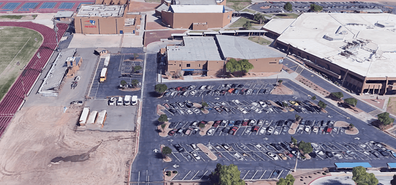 Encuentran el cuerpo de un adolescente cerca de un contenedor de basura de la Escuela Preparatoria en Glendale