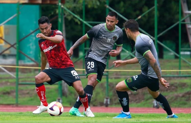 Toluca con sus nuevas adquisiciones y entrenando ‘en el infierno’ y también jugando partido de preparción contra los Bravos de Juarez.