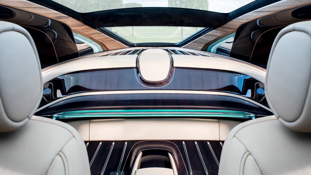 El Rolls-Royce Sweptail fue mostrado a los medios por primera, y probablemente única vez, el pasado fin se semana en el Concorso d’Eleganza at Villa d’Este en Italia.