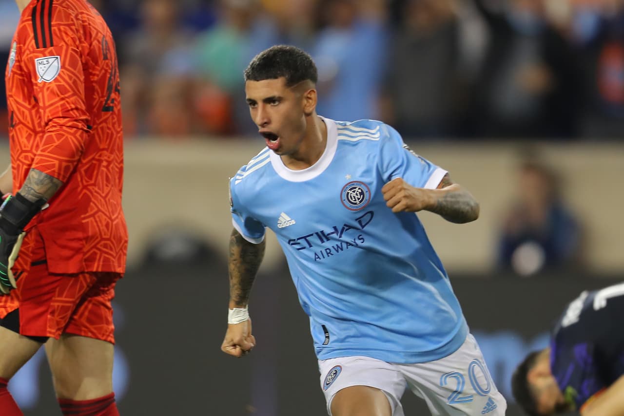 Al 51’, Santiago Rodríguez encontró el descuento para el NYC FC, pero el marcador global aún pesaba, ya que necesitaban tres goles más para poder darle la vuelta al juego.