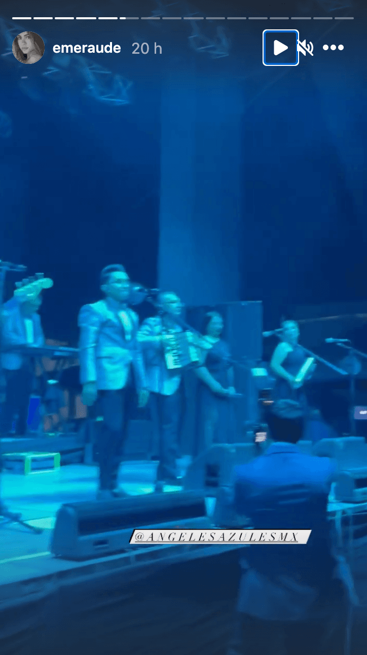 Luego subieron al escenario Los Ángeles Azules, que interpretaron temas como ‘El listón de tu pelo’ para invitar a los asistentes a la pista.