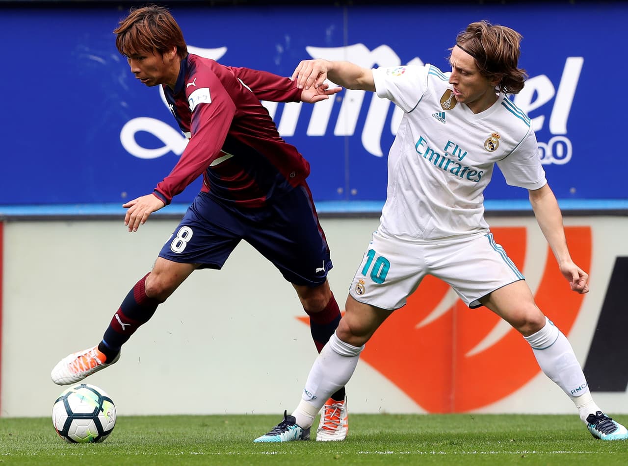 A la titular volvió el croata Luka Modric, ausente por lesión en los últimos partidos.