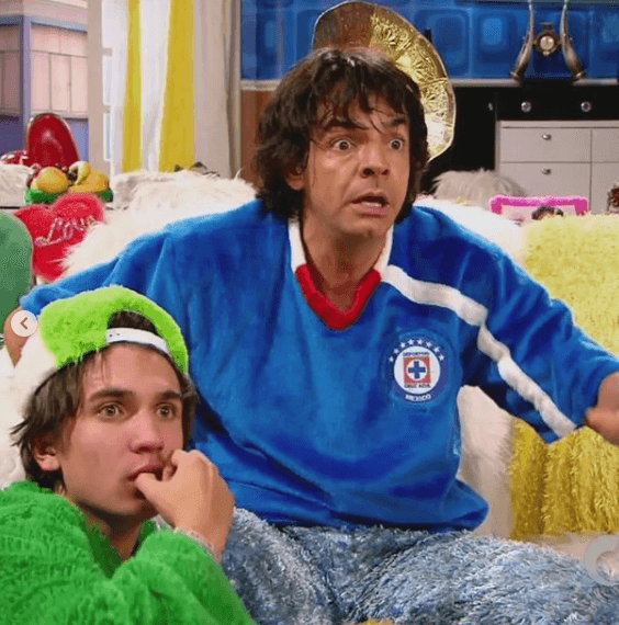 Con estas épicas reacciones, Derbez expresó: "¡Cruz Azul campeón! Así viví el partido".
<br>