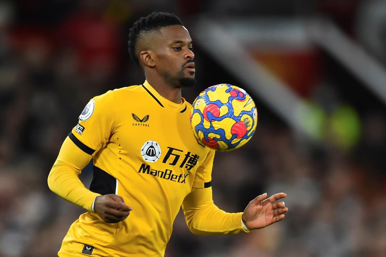 Wolverhampton le pega al Manchester United 1-0 con gol de Joao Moutinho al minuto 82' del encuentro. Cristiano Ronaldo había convertido pero se anuló la anotación por ser fuera de lugar. El mexicano Raúl Jiménez fue titular durante el encuentro.