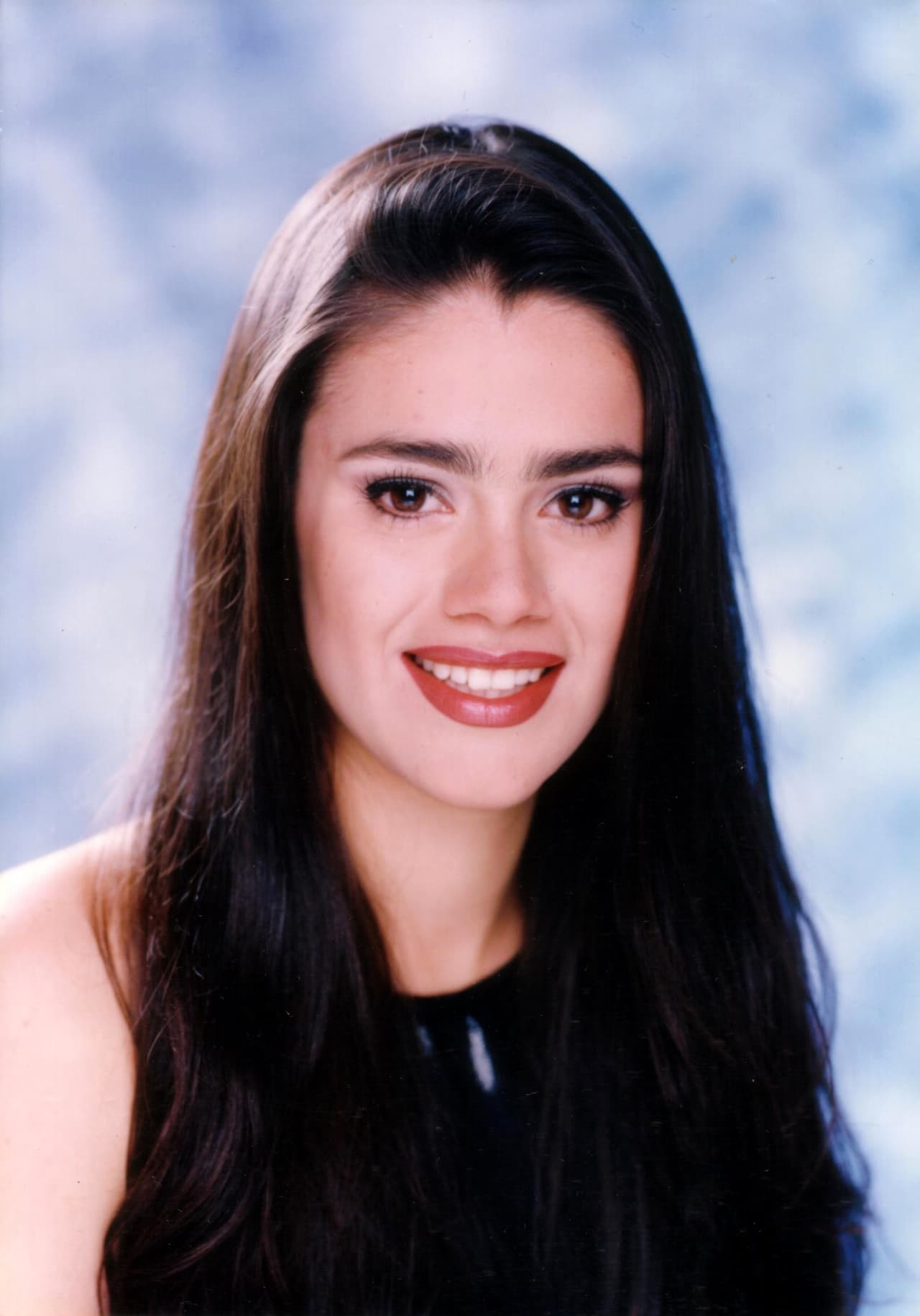 ¿Recuerdas a
<b><a href="http://www.univision.com/temas/luz-elena-gonzalez">Luz Elena González</a></b> en 'Mi querida Isabel'? Era una dulce secretaria y su carrera apenas comenzaba.