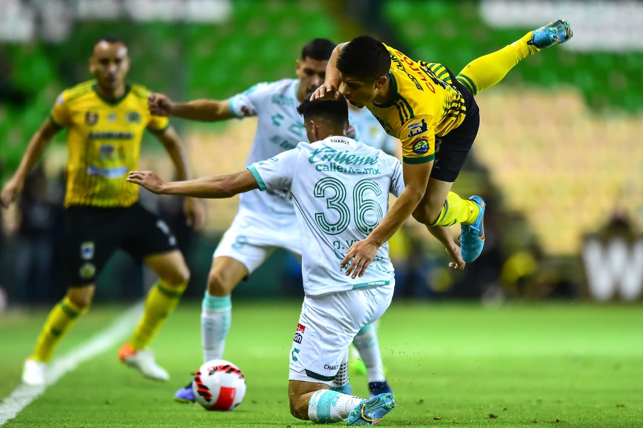 Elías Hernández vuelve a aparecer en la vuelta, le da la victoria 1-0 a León, poen el 3-0 definitivo en global y aseguran su liugar en los cuartos de final.