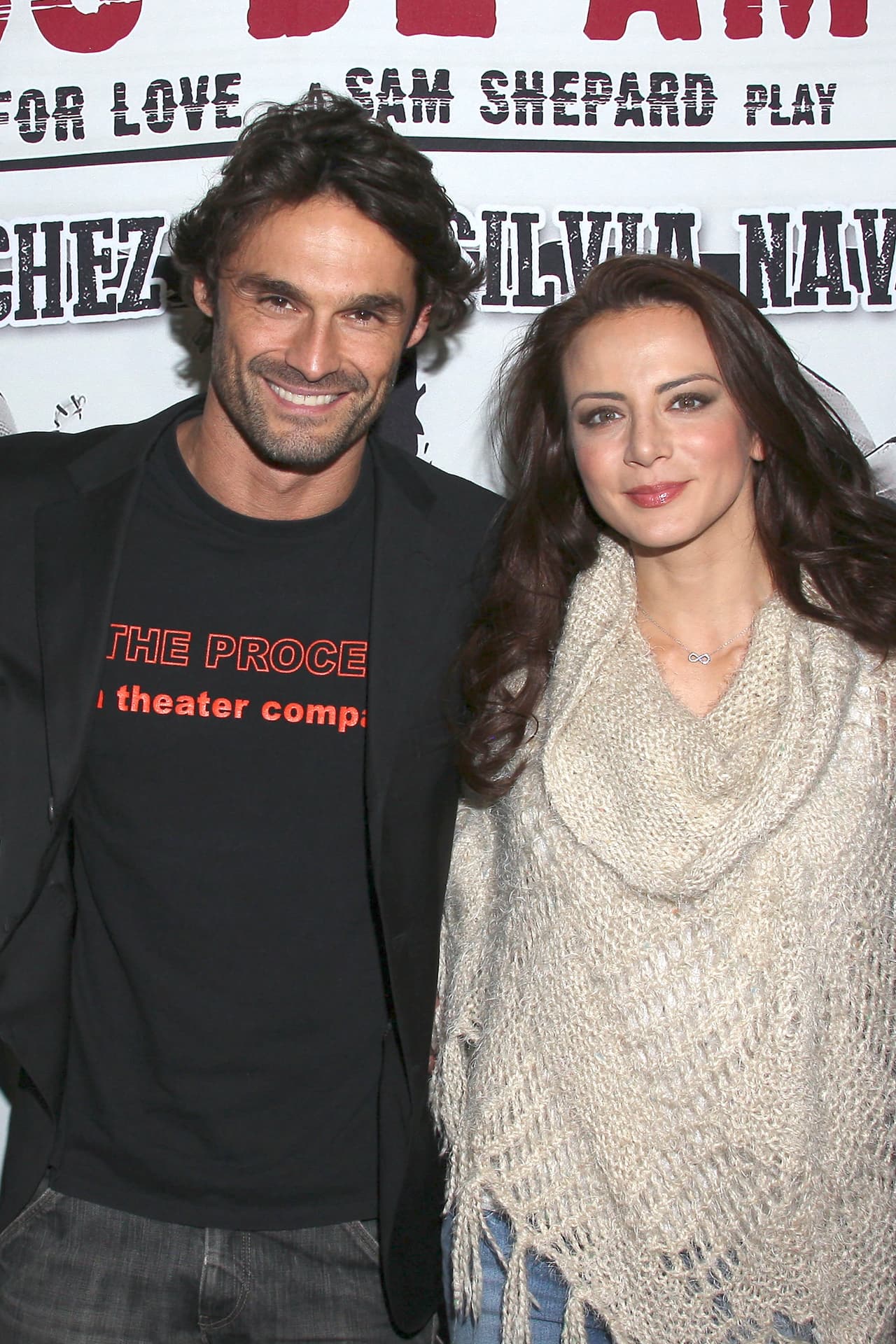 Pero Silvia no sólo ha actuado en melodramas sino también en teatro. Ha participado en obras como ‘Locos de amor’ (2013) al lado de Iván Sánchez.