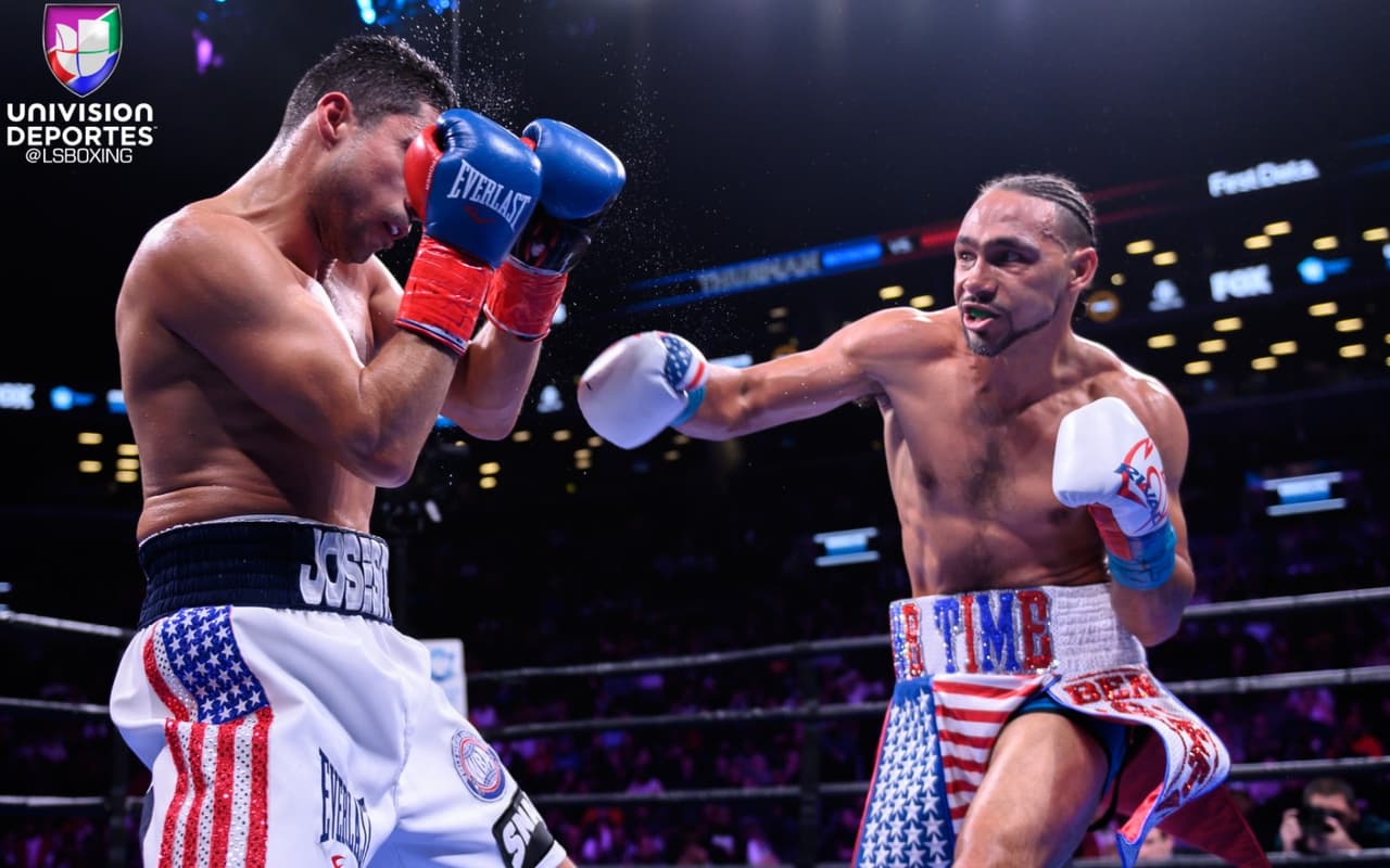 Keith 'One Time' Thurman retuvo su supercampeonato wélter de la AMB tras derrotar por decisión mayoritaria a 'Josesito' López en una dura pelea de regreso para el monarca.