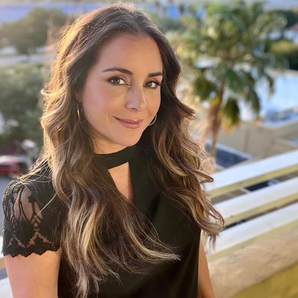 Este 28 de junio trascendió que la actriz prepara su regreso a las telenovelas. El actor Arturo Peniche confirmó que Lozano será la protagonista madura en un nuevo melodrama del productor Carlos Moreno.