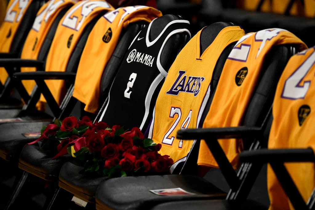 Así se vivió el emotivo homenaje a Kobe y Gianna Bryant en el regreso de Los Angeles Lakers a la duela.