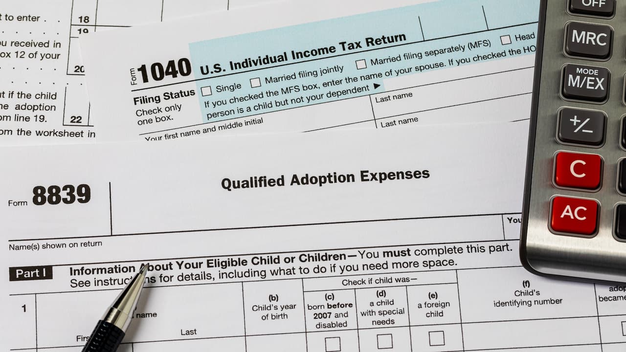 <h2 class="cms-H2-H2">Usa software de impuestos o Free File del IRS</h2>
<br>
<br>Los programas de impuestos de calidad te guiarán paso a paso para solicitar el crédito. Si tus ingresos son bajos, puedes usar el
<a href="https://www.irs.gov/filing/irs-free-file-do-your-taxes-for-free" target="_blank">Free File del IRS</a>, que te permite presentar la declaración de forma gratuita.