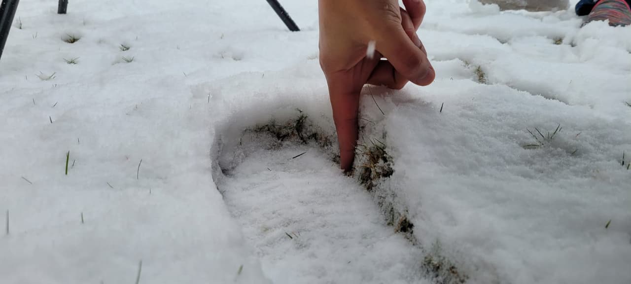 El aviso de tiempo invernal también está vigente para los condados de
<b>Kerr</b>,
<b>Kendall</b>,
<b>Gillespie</b>,
<b> Blanco</b>,
<b>Hays</b>,
<b>Comal</b>,
<b> Guadalupe</b>,
<b> Caldwell </b>y
<b>Bastrop</b>, donde se espera unas dos pulgados nieve o mayor cantidad de acumulación en zonas aisladas. Estas son algunos condados que puedes visitar de deseas ver la nieve.