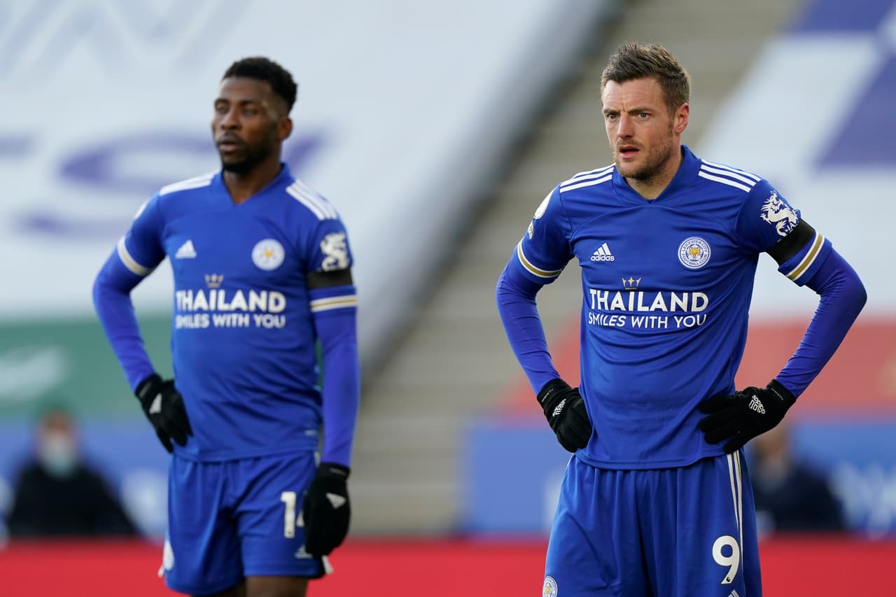 Vardy y compañía lucían desesperados ante el equipo de Guardiola que les robó el esférico.