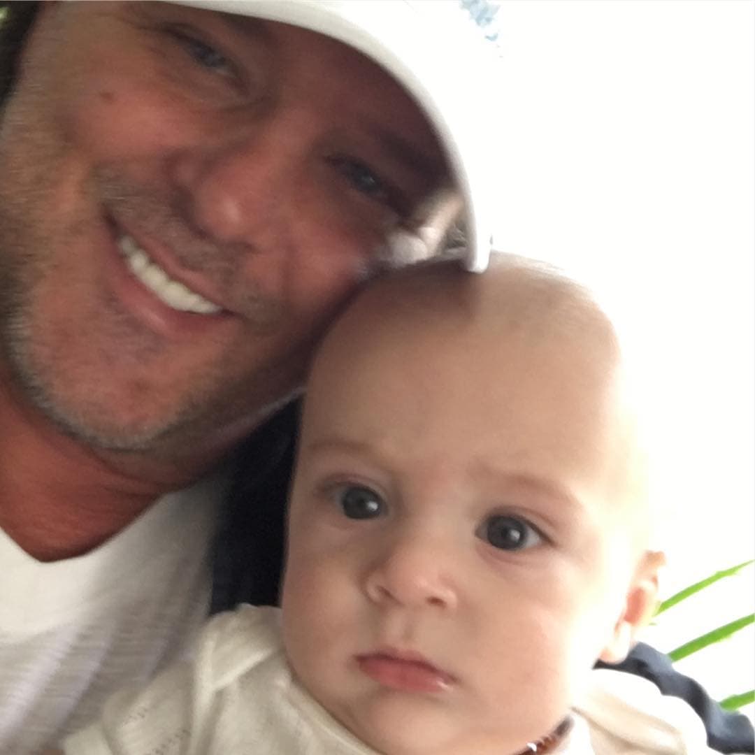 <b><a href="http://www.univision.com/temas/rene-strickler">René Strickler</a></b> se convirtió en padre a sus 54 años de edad, Ian nació el pasado 18 de enero y ha encantado a todos en las redes sociales del actor.