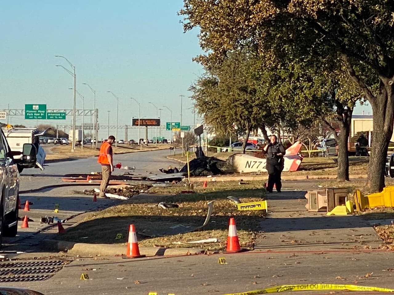 Autoridades investigan accidente de una avioneta cerca de la carretera 360 en Grand Prairie