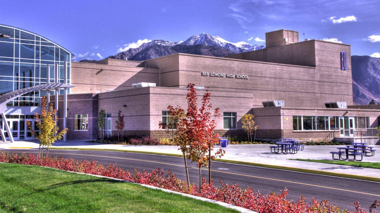 Evacúan Ben Lomond High School en Ogden por una amenaza de bomba