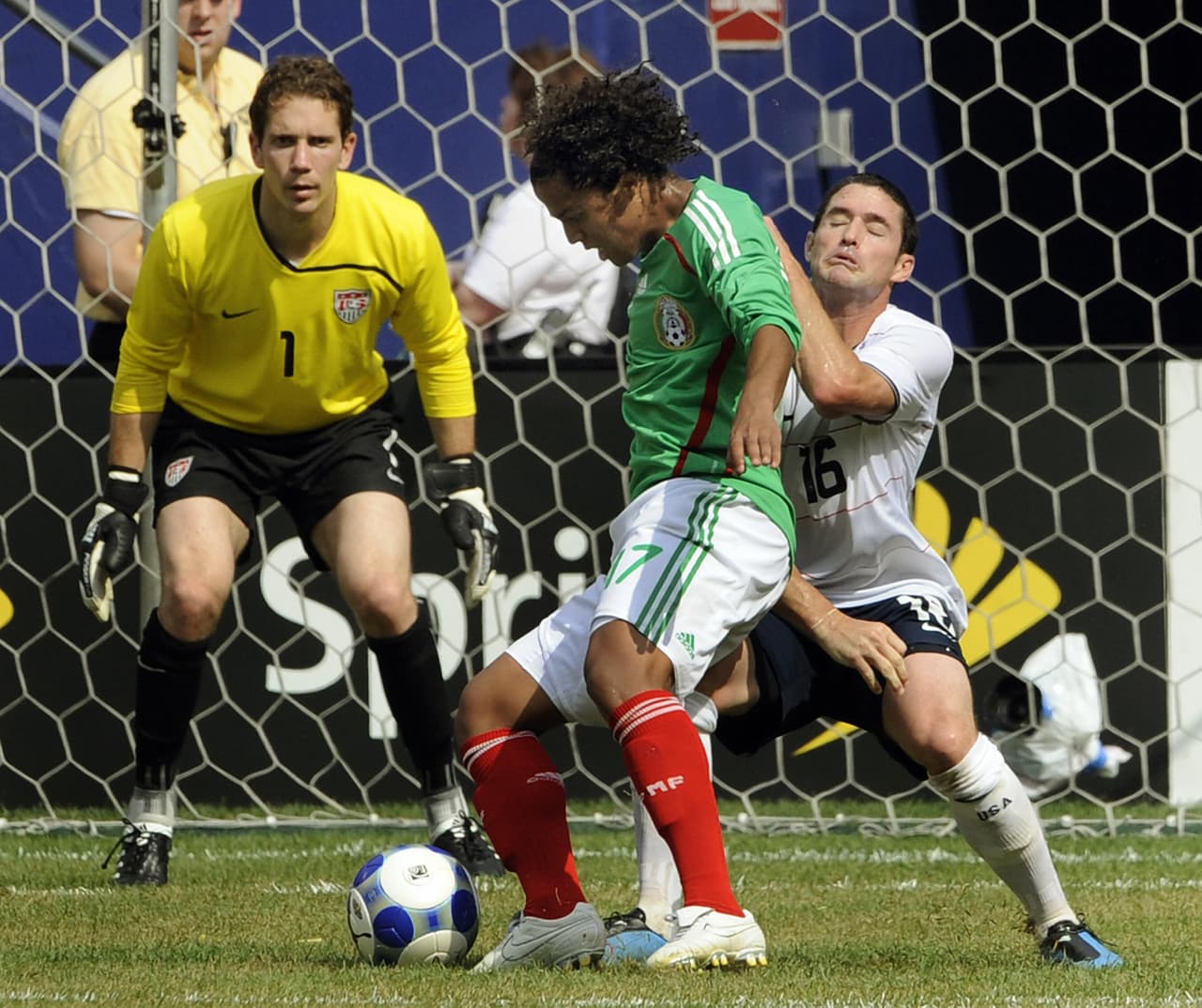 Gio jugó los seis partidos como titular y fue una de las piezas claves del Tri.