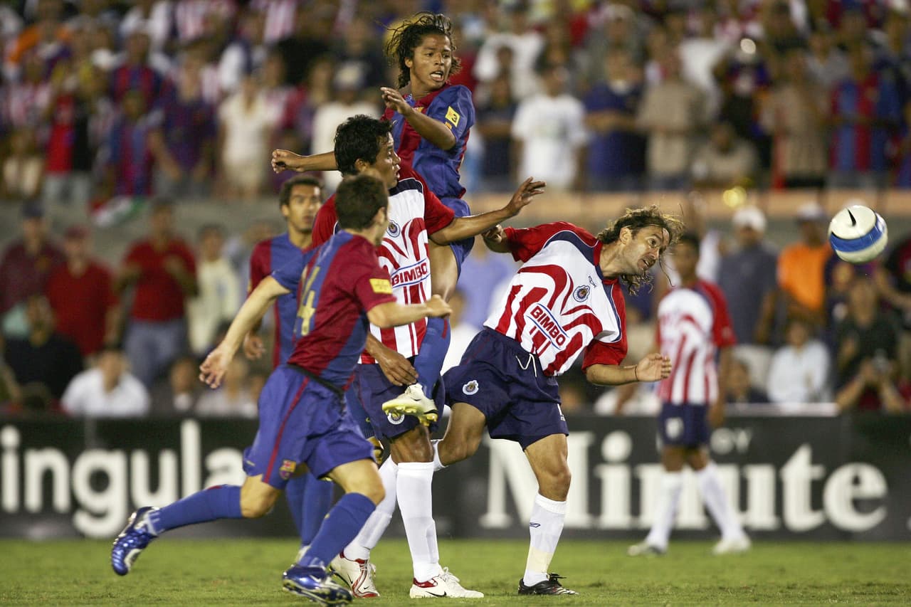 El FC Barcelona lo fichó a los 12 años y en la pretemporada del 2006 tuvo sus primeros minutos con el plantel mayor.