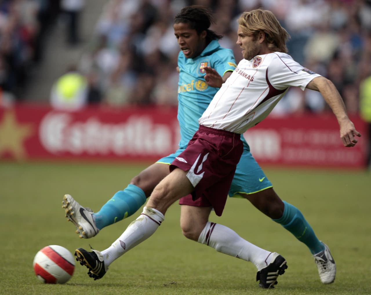 El holandés Frank Rijkaard lo hizo alternar en la temporada 2007-08 como reemplazo de Ronaldinho.