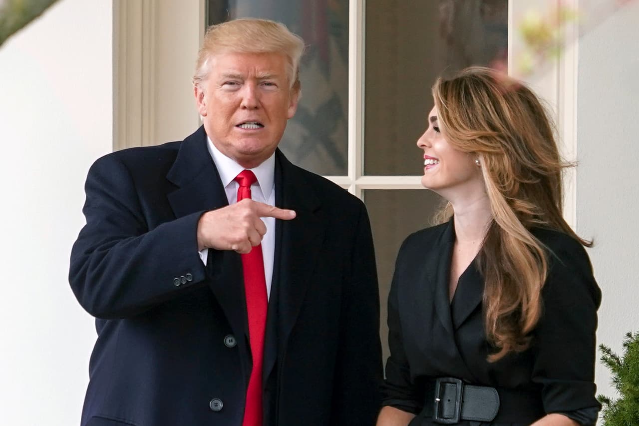 El presidente Donald Trump y Hope Hicks en una foto de archivo.