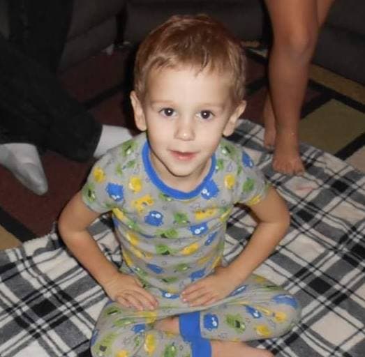 Lo oyeron llamar a su mamá en un bosque: hallan al niño de tres años que desapareció el martes en Carolina del Norte