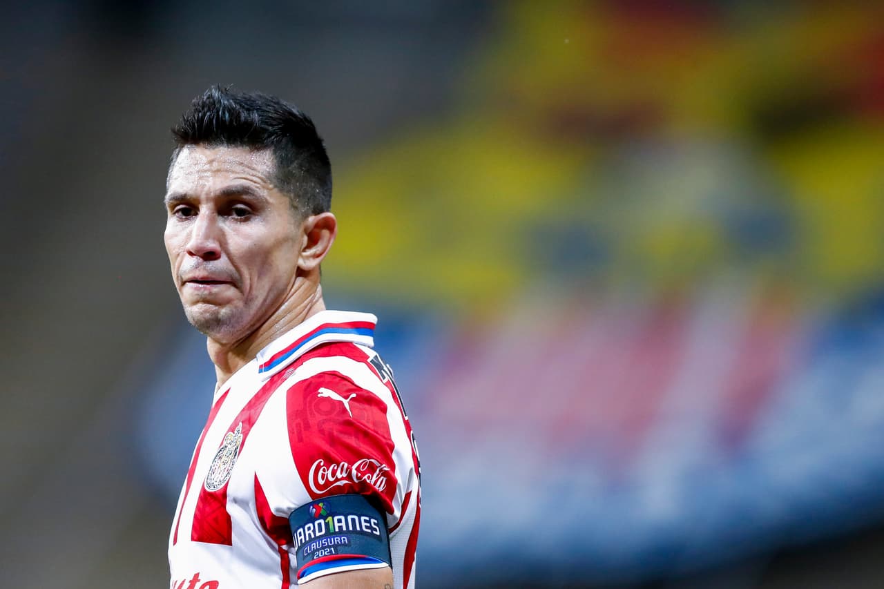 Jesús Molina es crítico en Chivas: "No somos jugadores mediocres"