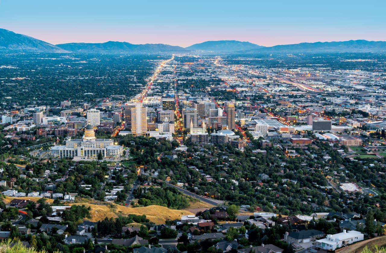 <h3 class="cms-H3-H3">20. Utah</h3>
<br>
<br>🚙
<b>Aumento de muertes en accidentes de tráfico: </b>+15.6%
<br>
<br>🚙
<b>Muertes registradas en el primer trimestre de 2021: </b>64
<br>
<br>🚙
<b> Muertes registradas en el primer trimestre de 2022:</b> 74
<br>