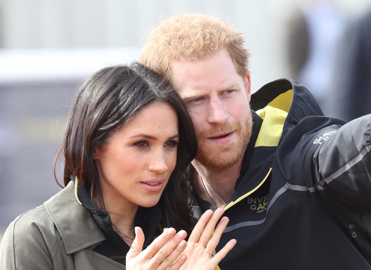 Entre los arreglos que la pareja solicitó en 2019 para habitar Frogmore se encuentran "
<b><a href="https://www.univision.com/famosos/no-paso-desapercibido-el-babymoon-de-meghan-markle-y-el-principe-harry-costo-43-000-dolares-solo-por-tres-dias-fotos" target="_blank">pintura ecológica</a></b>, libre de toxinas y vegana para la redecoración", explicó Daily Mail.
<br>