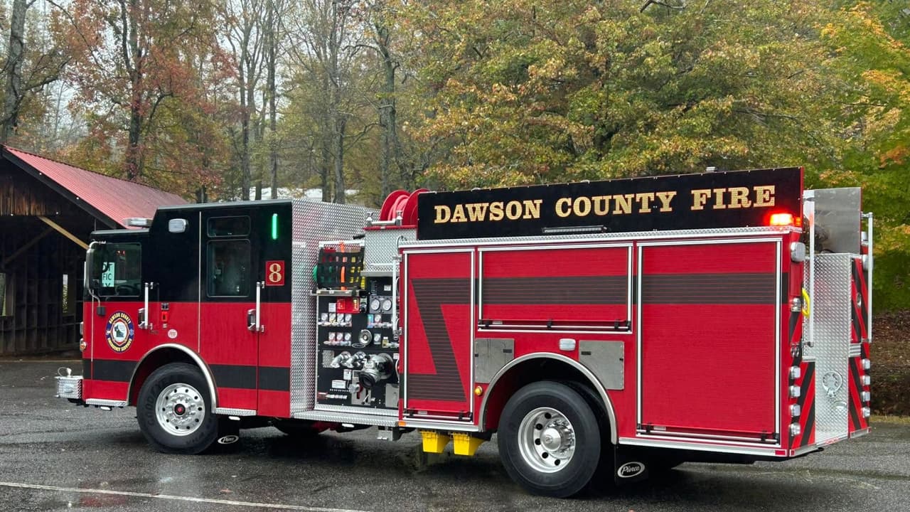 Dos personas resultan heridas en estado crítico tras estrellarse una avioneta cerca de Elliott Field en Dawson