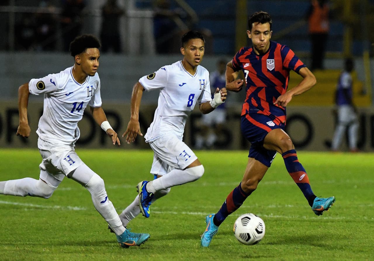 La selección de los Estados Unidos derrotó a Honduras en la Semifinal del Premundial Concacaf Sub-20 para ganar su pase a los Juegos Olímpicos París 2024 y avanzar a la Final del torneo, donde enfrentará a República Dominicana.