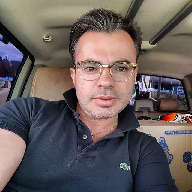 El padre de Marco era un apasionado de la música, pero siempre educó a sus hijos para que estudiaran una profesión.