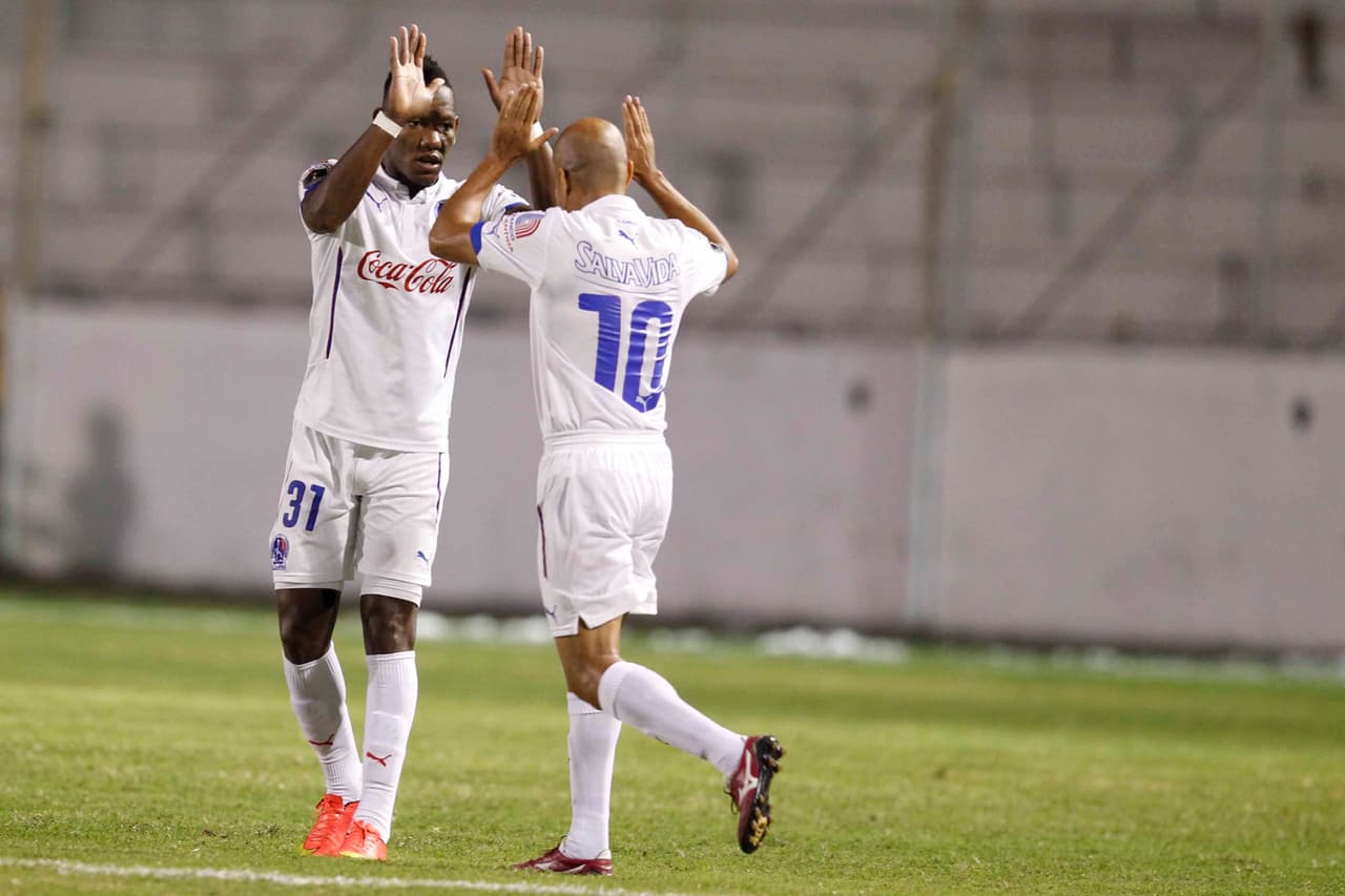 Honduras Progreso cae ante Olimpia pero mantiene el liderato del fútbol catracho
