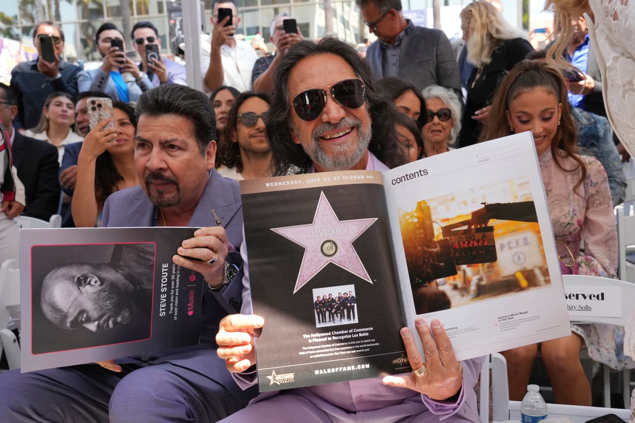 Marco Antonio Solís, vocalista y fundador, dedicó la estrella a los inmigrantes en EE. UU., a quienes llamó
<b> “la fuerza silenciosa del servicio”</b> y reconoció por su trabajo incansable y valiosa contribución al país.