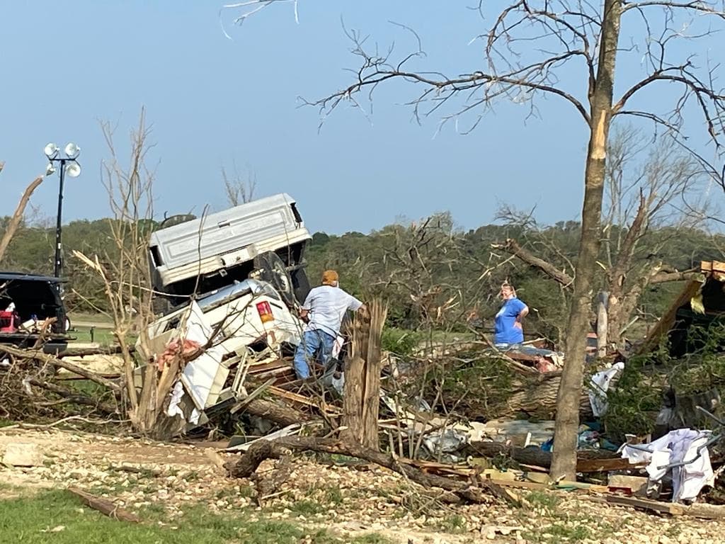 Autoridades del condado Williamson y Bell aseguran ofrecerán ayuda para los residentes afectados.