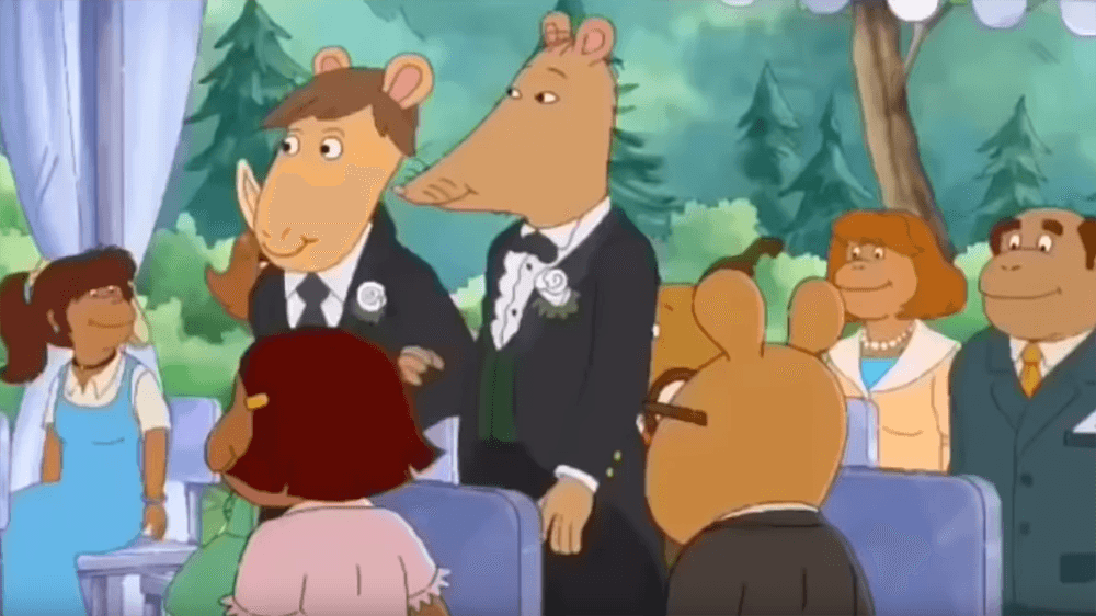 <b>Mr. Ratburn</b>
<br>‘Arthur’ fue una caricatura con la que crecieron muchas generaciones, puesto que duró 25 temporadas (de 1996 a 2022). Curiosamente en el episodio ‘Alguien especial para Mr. Ratburn’, el maestro de Arthur se casa con el amor de su vida, un hamster de su mismo sexo.