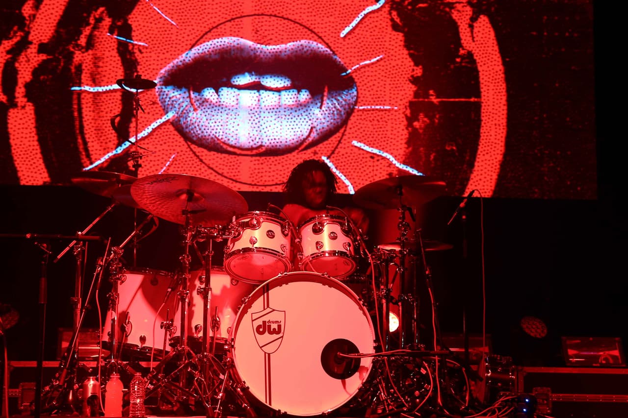 Baterista de Residente.