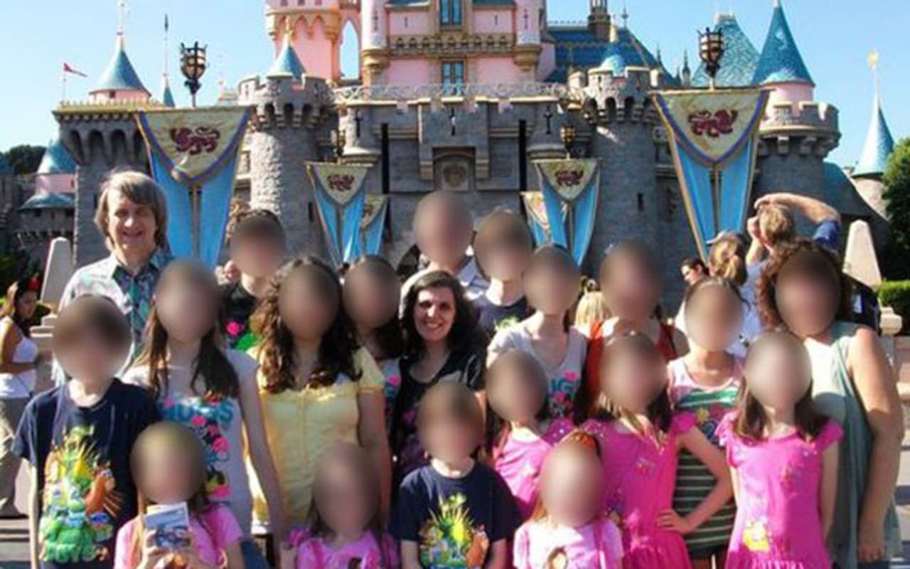 El drama de la 'casa del horror' a través de las canciones que grabó una hija de los Turpin