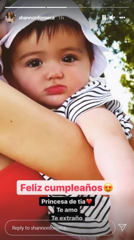 Su tía Shannon Fonseca, hermana mayor de Sharon, también la felicitó con tiernas fotografías.
<br>