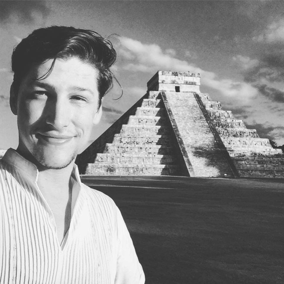 "Sí estoy tomando sesiones de terapias, que de hecho soy de la opinión de que todos estemos pasando por algo grave o no, debemos de tomar una terapia de vez en cuando" afirmó Diego Adame en declaraciones replicadas por el programa '
<a href="https://www.youtube.com/watch?v=YGSYM5-iGeU">Ventaneando</a>'.