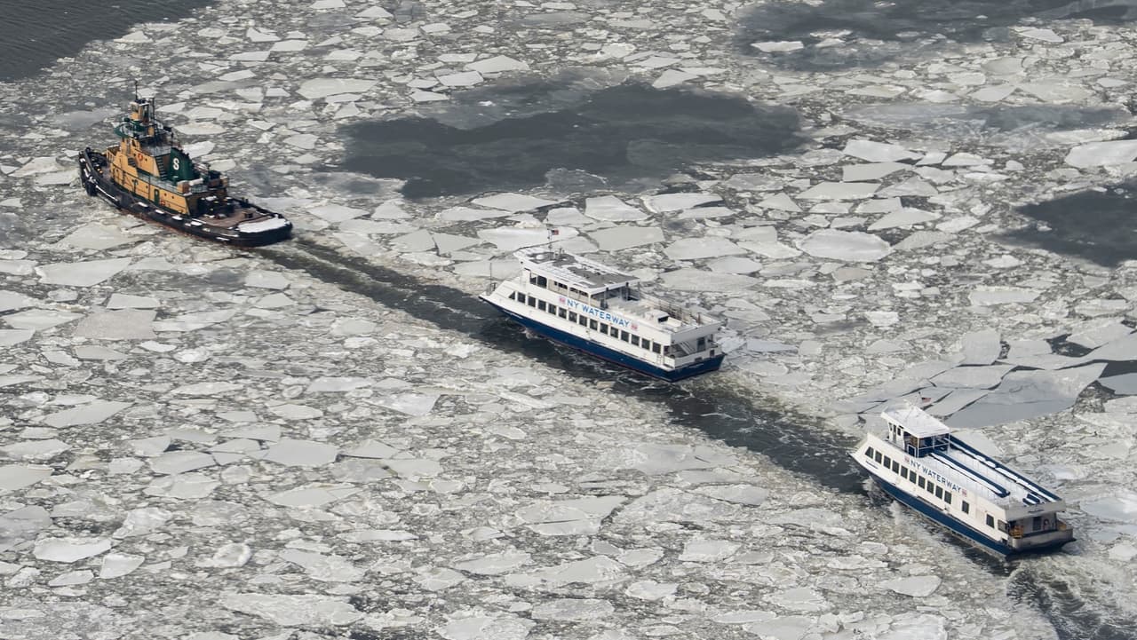 Suspenden el servicio de ferry de la Ciudad de Nueva York por hielo en ríos y puerto
