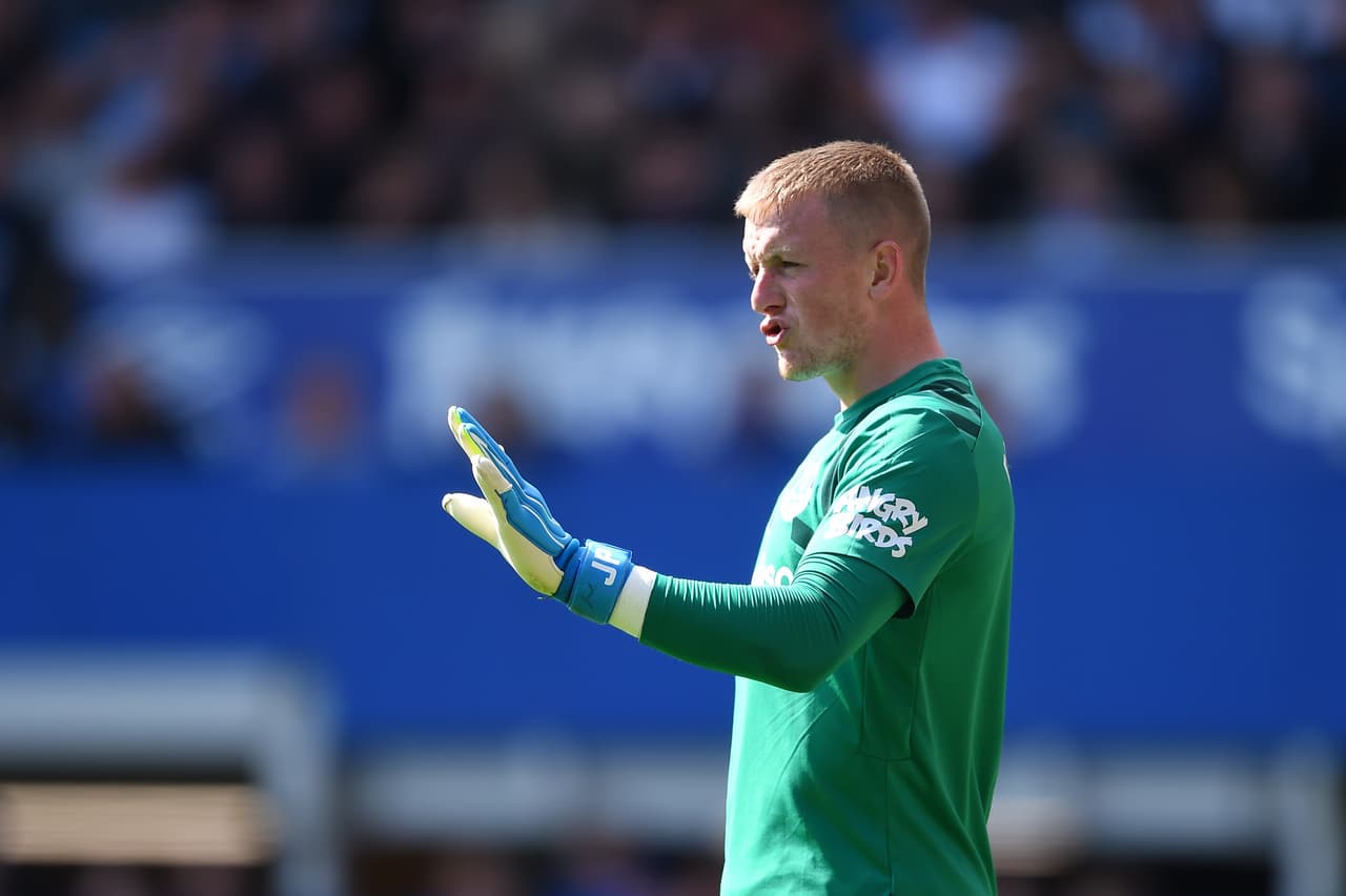 Jordan Pickford de Everton pide calma a su equipo.