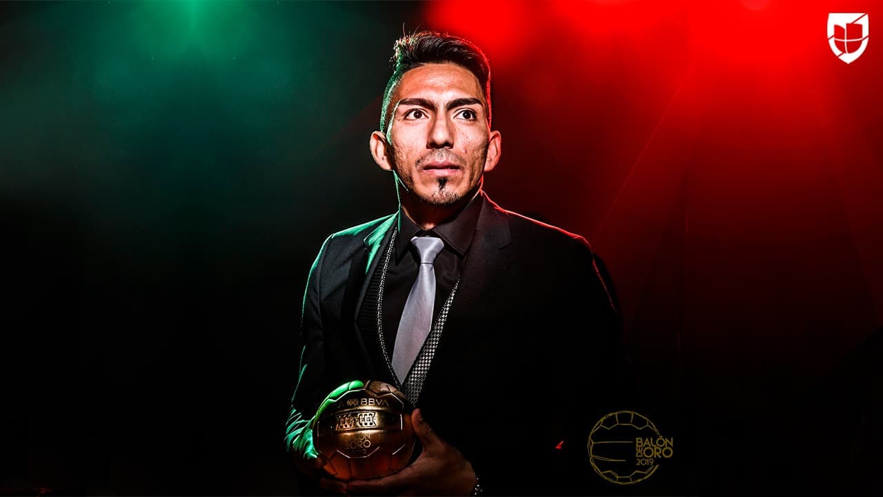 Ángel Mena: ganador del Balón de Oro al Mejor Medio Ofensivo