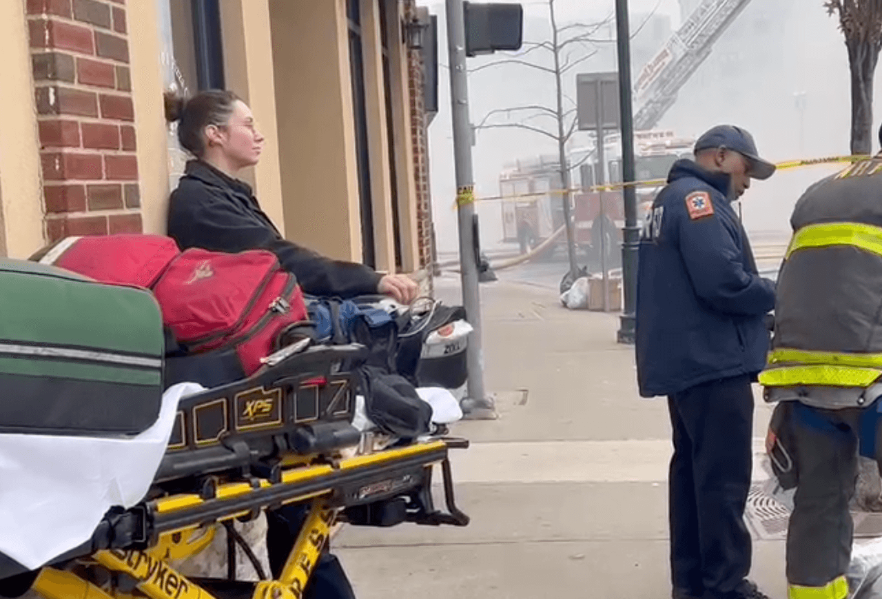 Los vecinos me la han descrito como una mujer afable, cordial, de origen italiano y propietaria de seis gatitos”, dice el reportero Piter Ortega, quien cubrió la noticia para Univision 41.