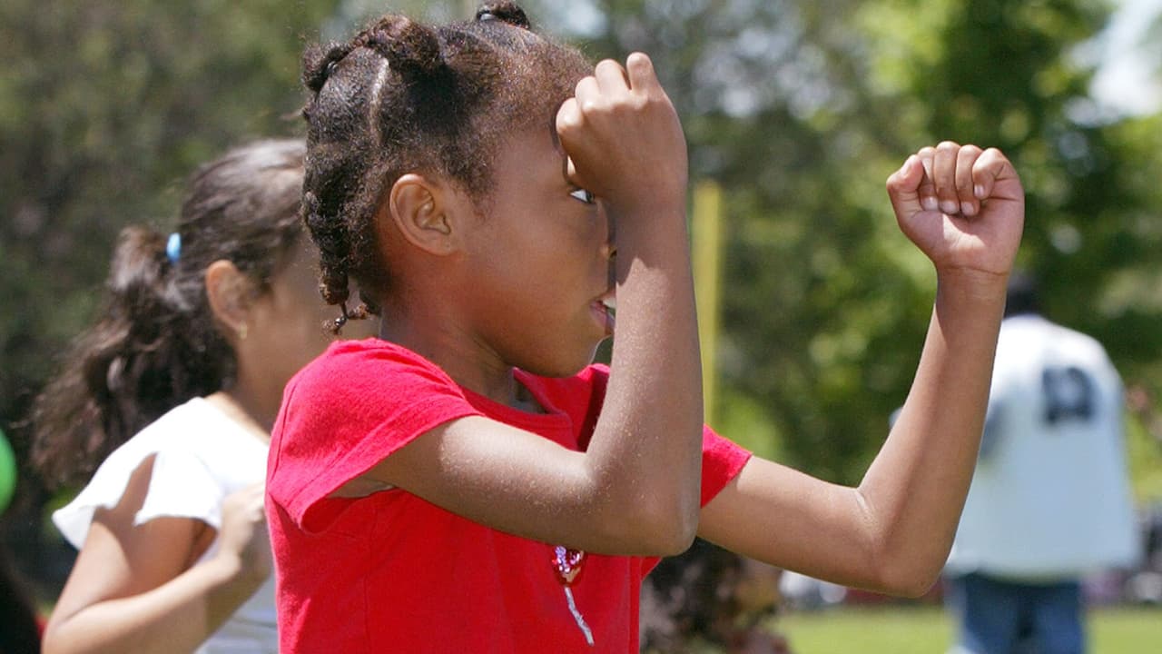 <b>¿Qué pasará con las actividades extracurriculares?</b>
<br>Las
<a href="https://www.univision.com/local/chicago-wgbo/el-sindicato-de-maestros-de-chicago-aprobo-irse-a-huelga-te-explicamos-lo-que-esto-significa">actividades extracurriculares</a> serán canceladas. Estas incluyen deportes, ajedrez, tutorías, excursiones, actividades universitarias con padres de familia, entre otras.