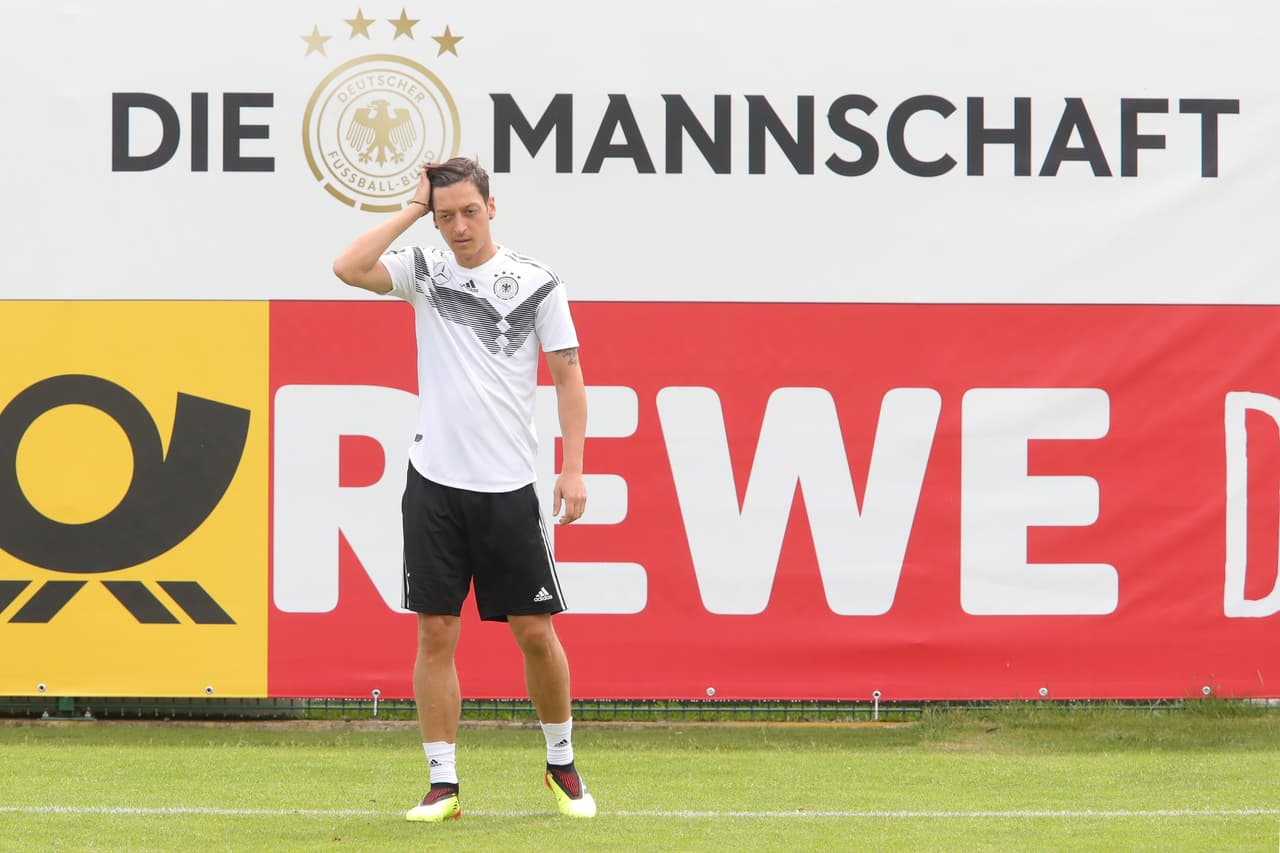 Mesut Ozil es uno de los ejes creativos de Alemania, que viene con su misma dinámica desde 2014.